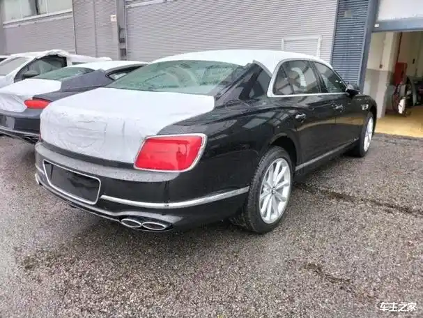 【图】24款 宾利飞驰 2.9t 混动 现车最低售价258万 支持全国分期购车