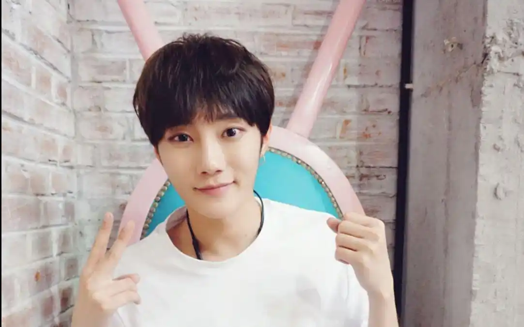 【时尚先锋栏目】时尚练歌房r1se 刘也 森系冰嗓小狐狸 一名dancer的