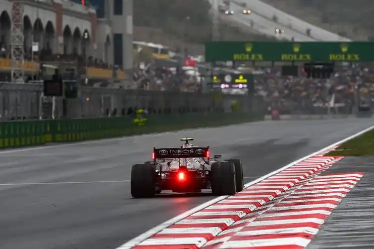 赛车——f1土耳其大奖赛:博塔斯夺冠