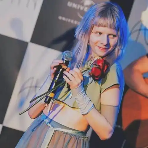 极光永恒为爱生存带你认识挪威精灵歌手小曦aurora