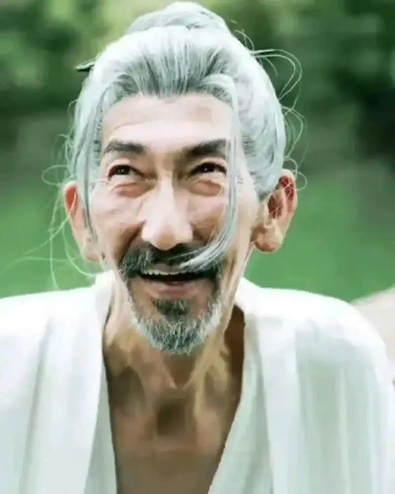 今日,64岁的老戏骨车保罗,突然引发了热议,他在个人社交平台上晒了一