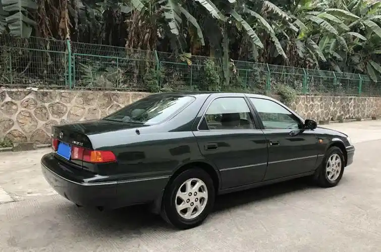 经典千禧版vx20丰田佳美2.2_【读车号】