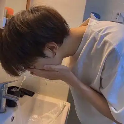 男生头像真人帅气图片