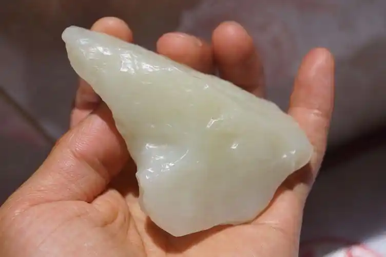 和田白玉戈壁籽料戈壁籽料钢板料无结构肉质熟油脂重量1199g