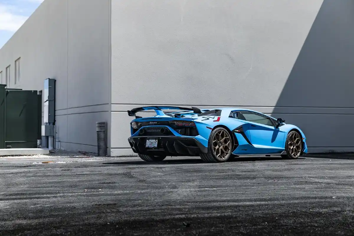 蒂芙尼蓝埃文塔多svj,美感爆棚!