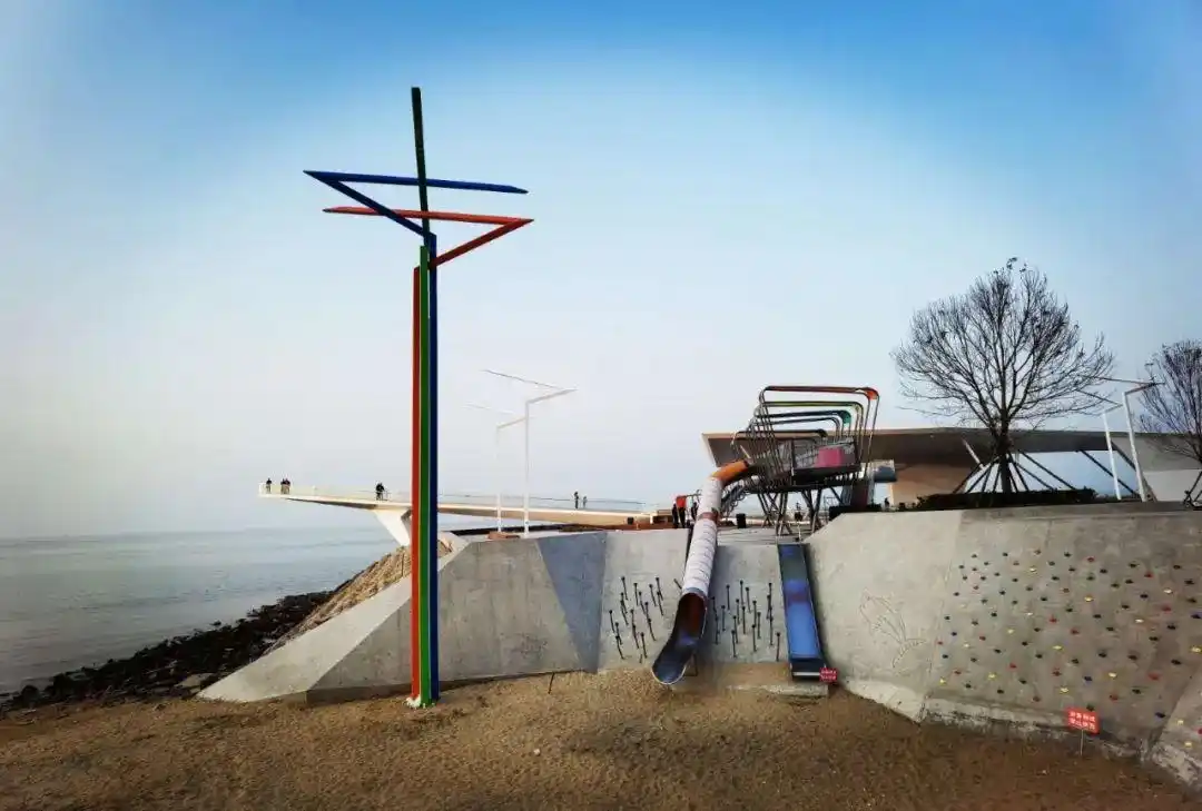 叮后沙广场到了来打卡烟台网红新地标