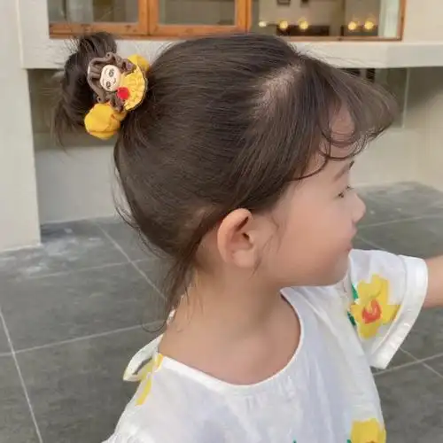 小女孩扎什么样的头发好看又简单_小朋友的发型女孩扎头发简单好看