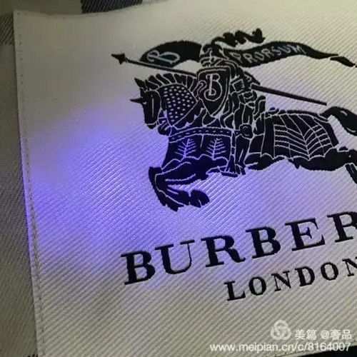 【巴宝莉风衣】冰晶粉红,棉质嘎巴甸trench风衣,天然水牛角扣【london