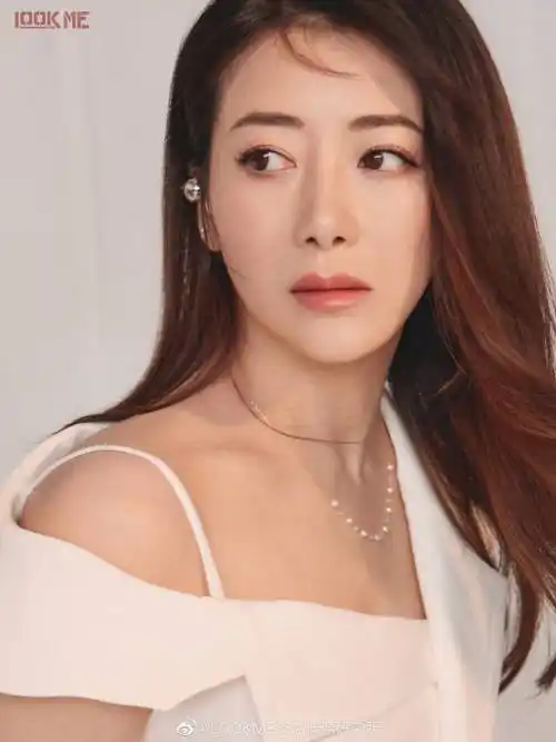 希望我们的女神永远美美哒~陈紫函 ,1978年4月2日出生于重庆市,祖籍