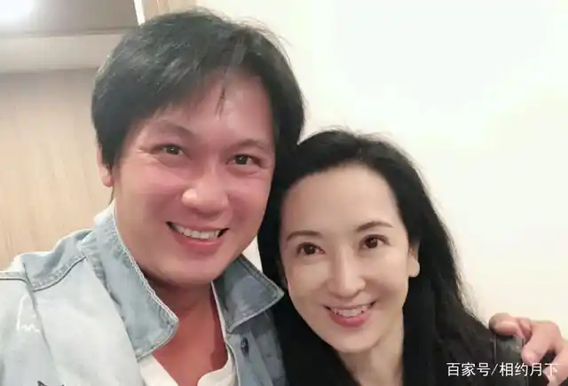 46岁甄志强近照退影后经商失败落魄时恋上大20岁富婆