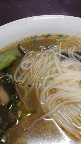 家里米粉真很好,暂时告别学校食堂早饭的米粉了