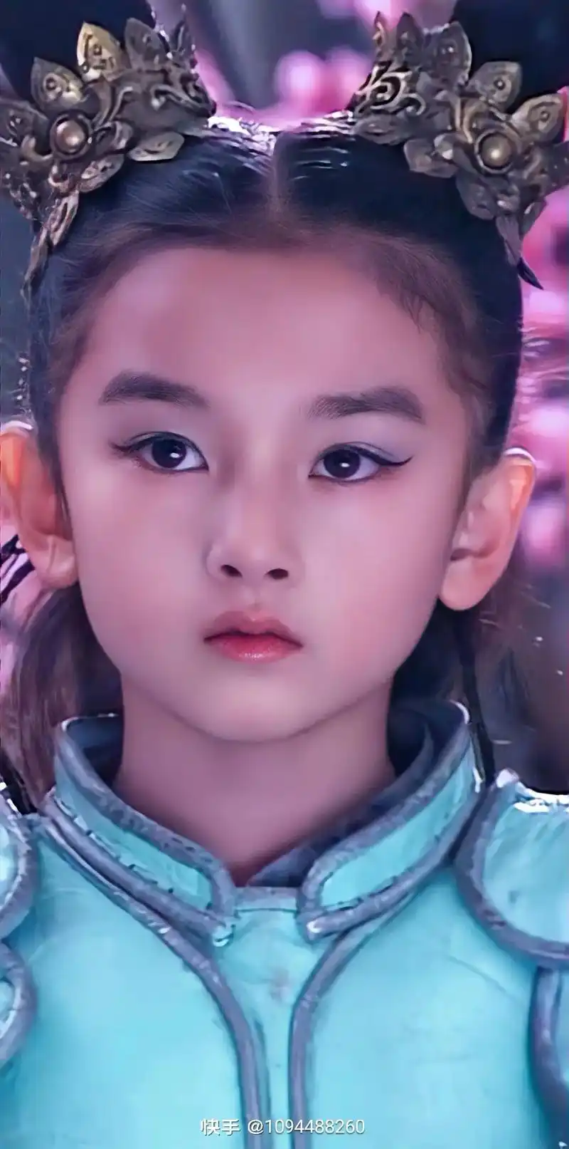 小哪吒真人版,其实哪咤是女生.只是他这个角色是男生 - 抖音