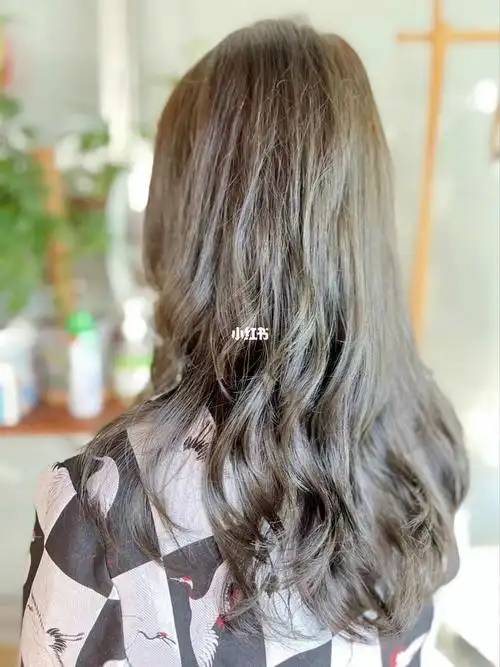 女生烫发木马卷法式烫慵懒卷