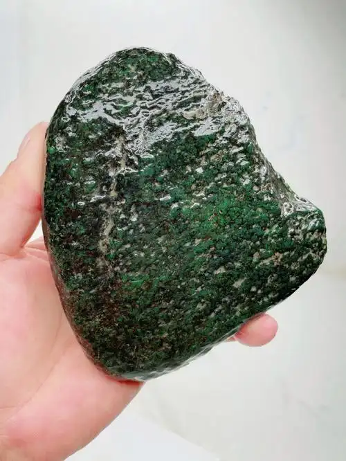 16881公斤缅甸翡翠原石铁龙生