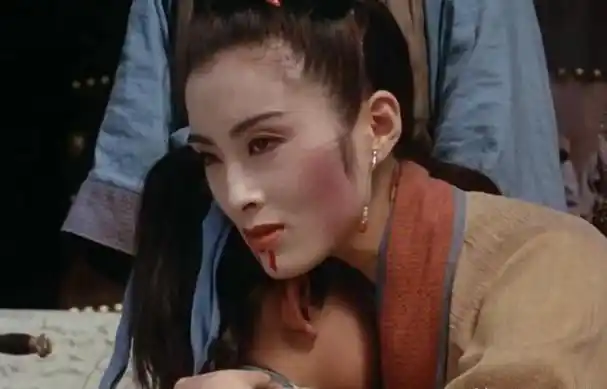 九版"殷素素"颜值对比:有人抢了儿媳赵敏的风头,有人硬凑尬演