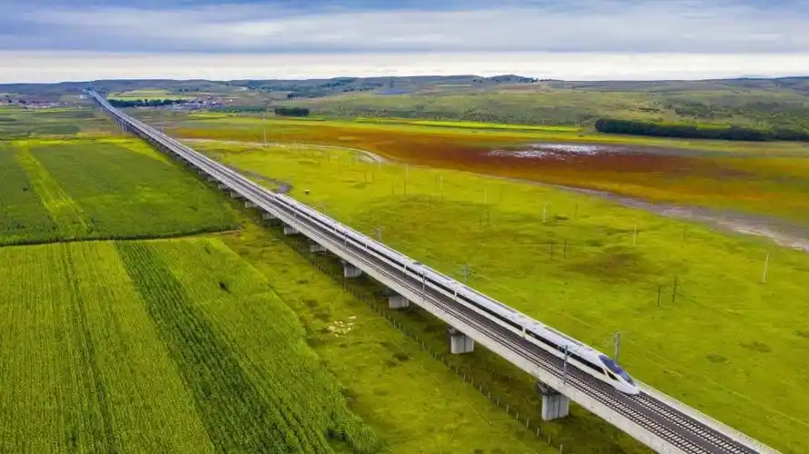 今起草原铁路实施新运行图