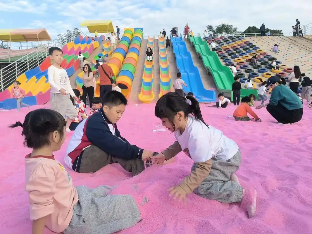 粉色沙子好有爱7815#粉色沙滩 #记录这一刻 #周末时光不可辜 - 抖