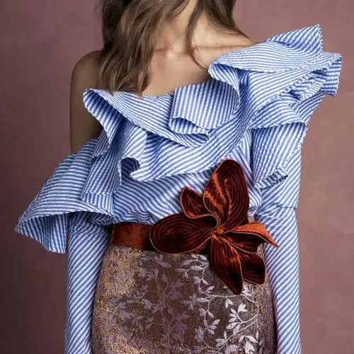 听说今年荷叶边流行freestyle!