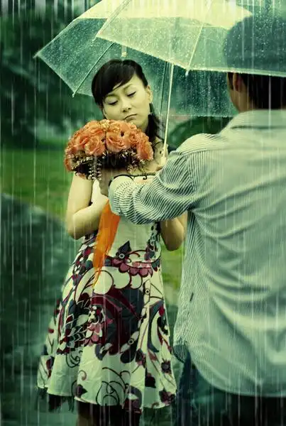 一定要看呀,雨中的浪漫,欢迎大家拍转呀