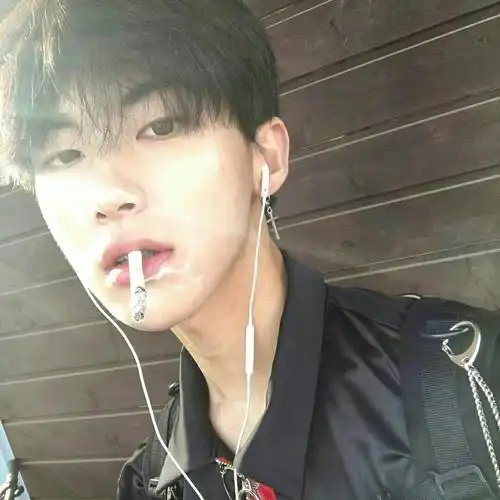 男生头像正脸帅气阳光