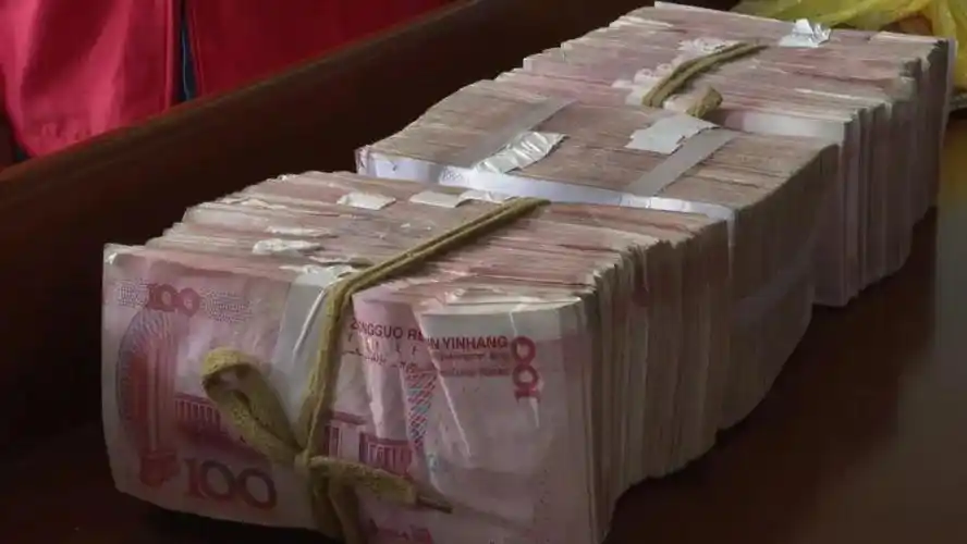 感谢好人!感谢垃圾分类!青村申隆二村30万巨款,急寻失主!