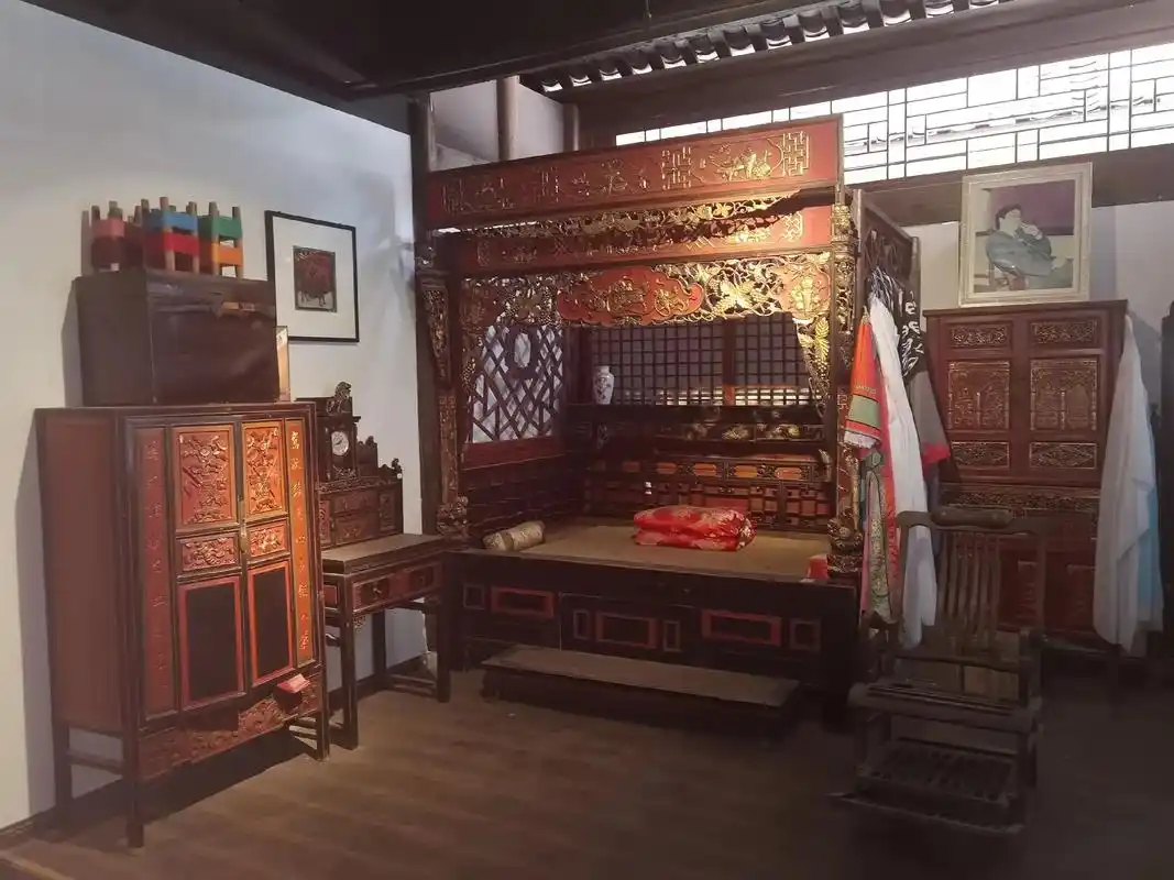 春情缠绵似云霭,相思缭绕逐君来. 明清时期精美的千工床,大户 - 抖音