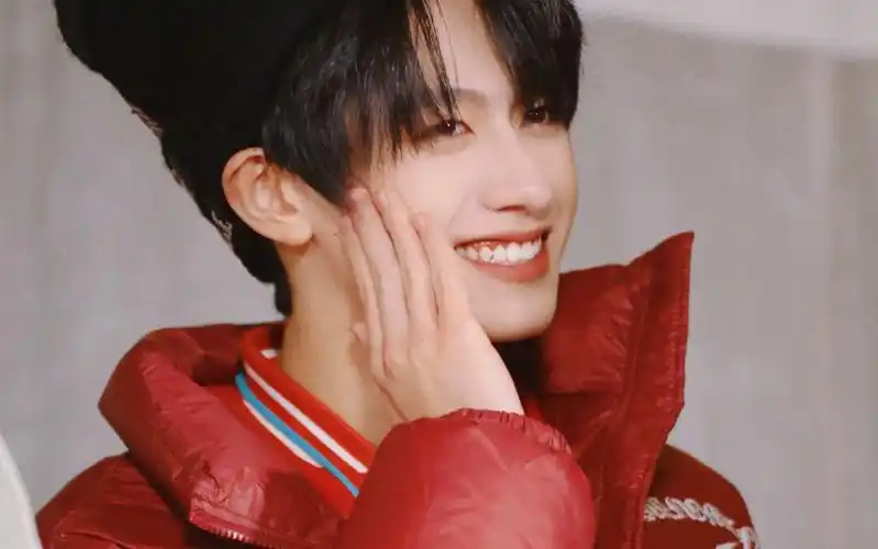 【朱志鑫】怎么会有笑得这么可爱的男孩子啊