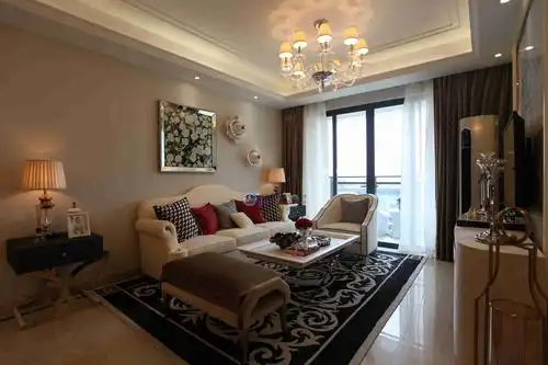 客厅3.6m开间,采光通风较好.