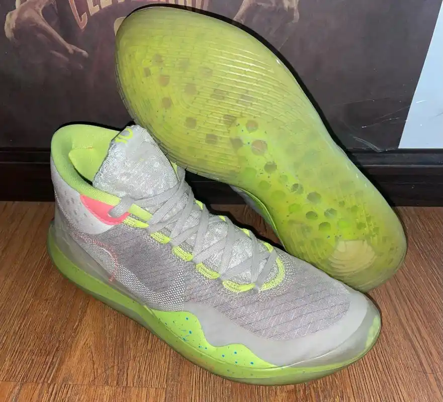 杜兰特kd12 荧光黄配色 43码.999顺丰包邮,鞋子整体 - 抖音