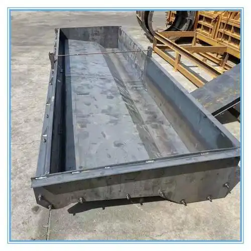 l型挡渣墙模具高铁挡渣墙模具挡墙模板批发朗大模具加工