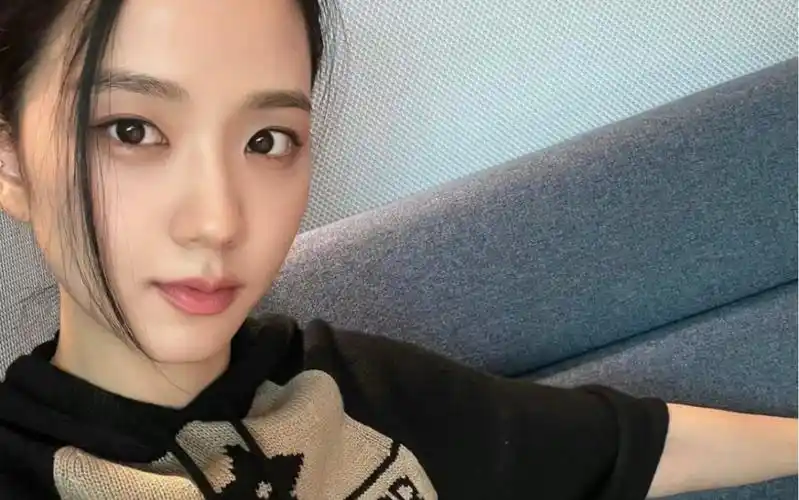 blackpink jisoo ins 更新图片2p 20220926