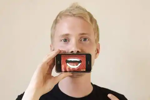 嘴巴无法张大:看骨科.