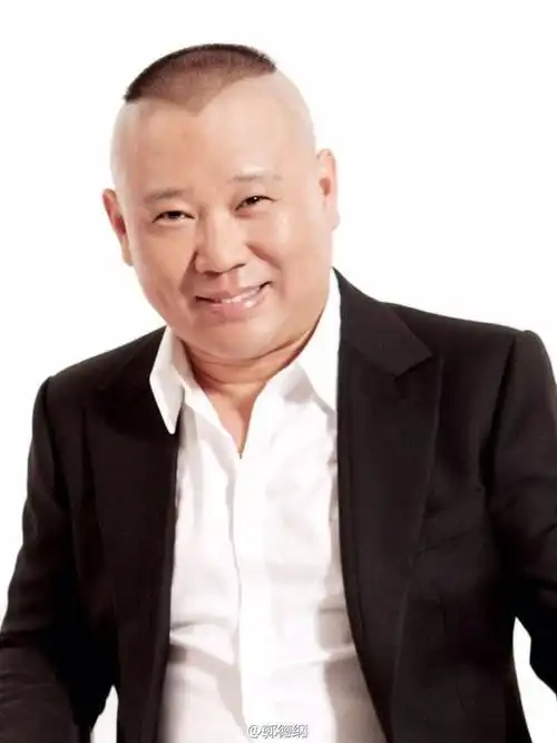 郭麒麟催郭德纲生三胎巧妙回应被催生看我妈