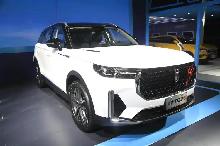 一汽奔腾t99运动版18万级别大五座旗舰suv车展实拍