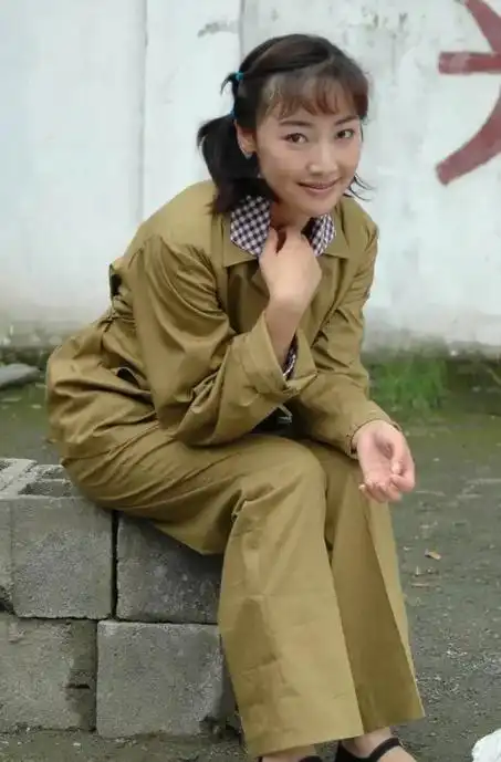 回顾谷智鑫:34岁拍戏坠马瘫痪,女友照顾他8年,未办婚礼成遗憾