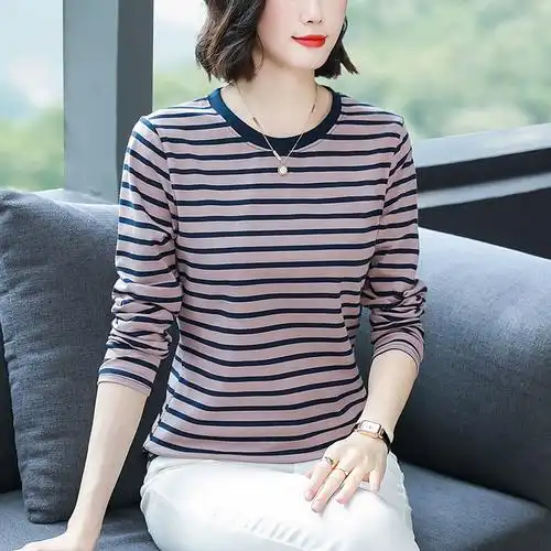 t恤女秋装新款显瘦上衣条纹圆领打底衫中年妈妈宽松大码纯棉长袖