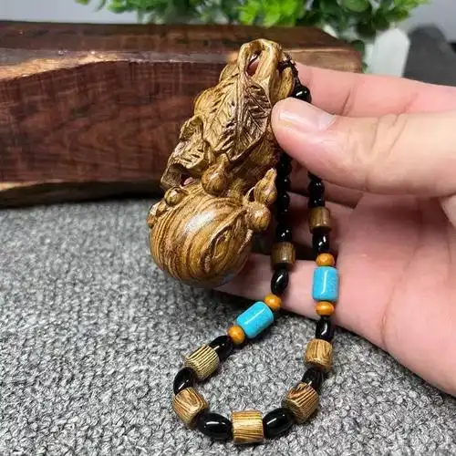 印尼沉香木手工木雕手捻小葫芦手把件木质文玩工艺品摆件小挂件