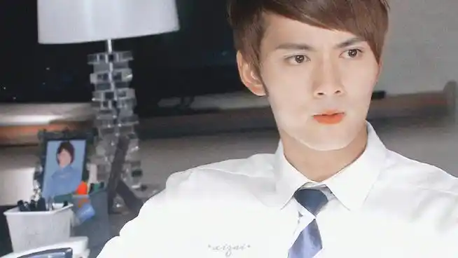 《夏家三千金》和《爱情睡醒了》 #季如风 白月光##徐正溪的12年还差