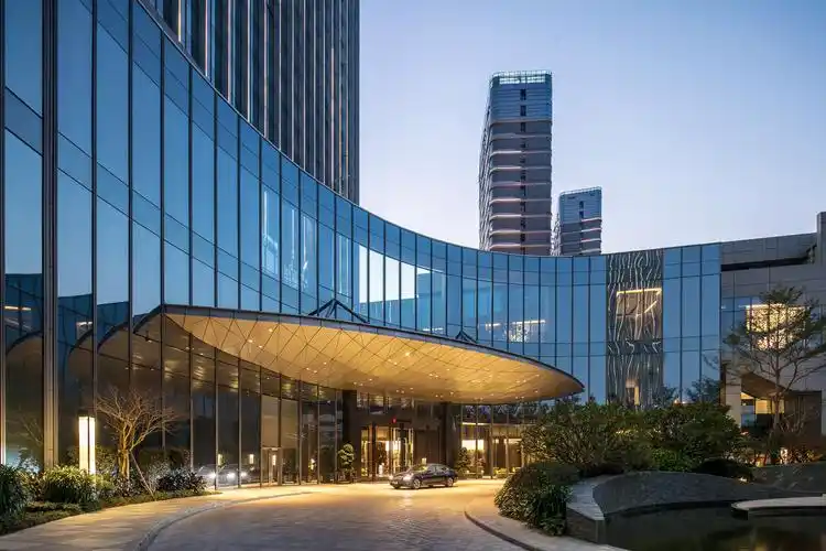 厦门海沧融信华邑酒店