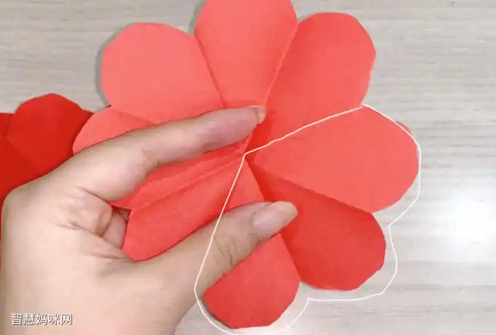 黄玫瑰花语:纯洁的友谊和美好的祝福.