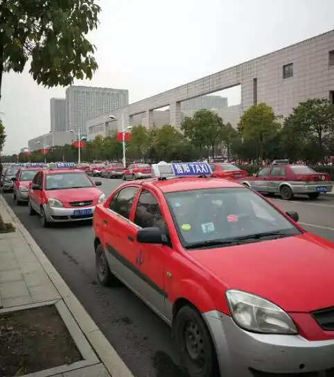 刚刚信阳出租车开始任性了
