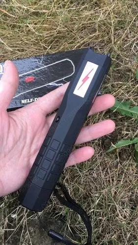 tw-1802电棍防身电击棒四电击头磨砂电击器_小型电击器_黑鹰安防官网