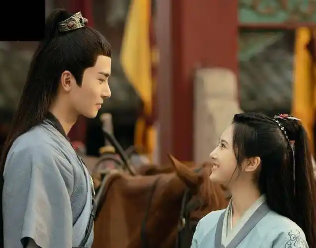 何炅刘昊然都"带不火",却意外被龚俊带红,新剧搭档新f4之一_张慧雯