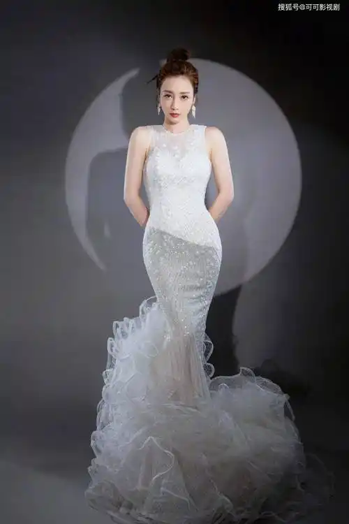 性感女神柳岩,大秀玲珑曲线,火辣惊艳,不愧为宅男女神_女神_柳岩_玲珑