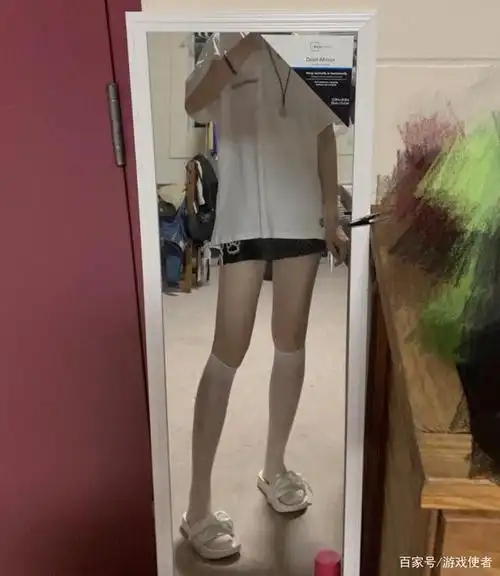 国服露娜侧颜神似邓紫棋,身穿白丝自拍,网友预测腿长有1米