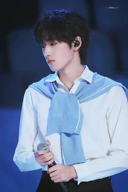 是专业第一的阿宋学长啊宋亚轩给星海中学中考送祝福