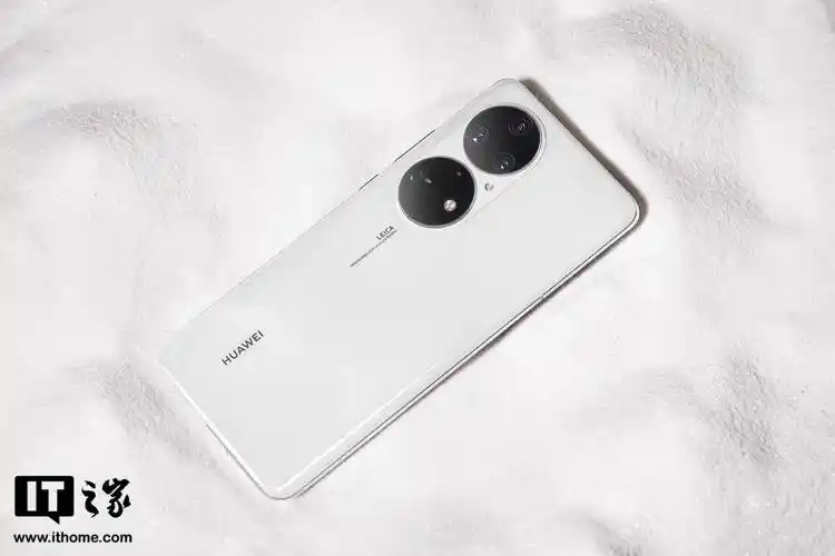 it之家开箱华为p50pro星河蓝云锦白丹霞橙图赏