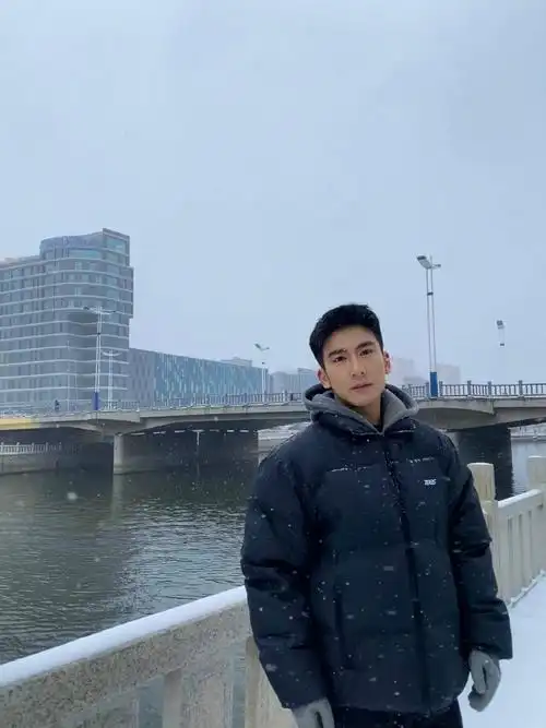 3月自拍上新了##男生穿搭