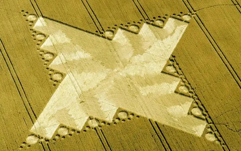 麦田怪圈高清壁纸