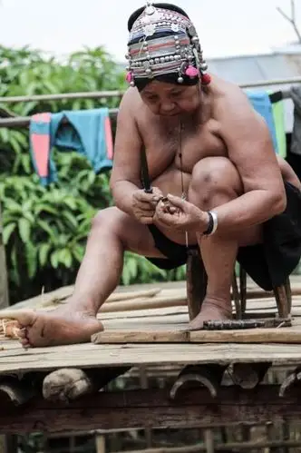 老挝阿卡族 ( 露奶族 )